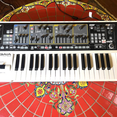 Roland SH-01 GAIA 37-Key Digital Synthesizer | Reverb