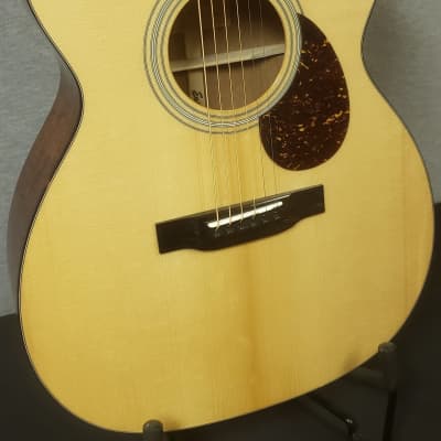 Eastman E6OM-TC Thermo-Cured Top with Hard Shell Case image 2