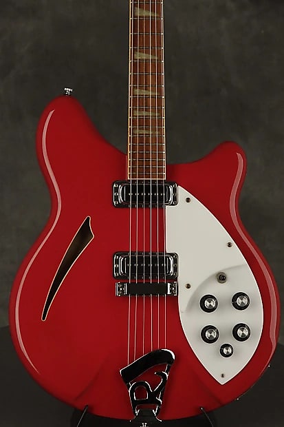 Rickenbacker 360 (1990 - 2011) Rickenbacker 360 (1990 - 2011)