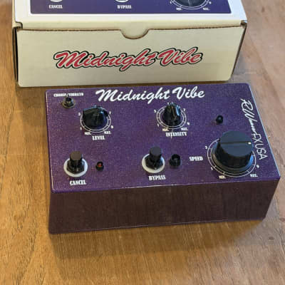 R Weaver FX Midnight Vibe Deluxe Uni-Vibe Pedal | Reverb