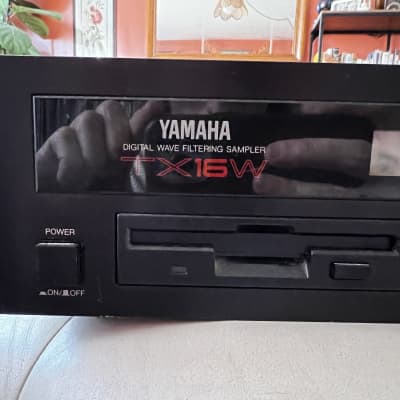 Yamaha  TX16W digital wave filtering sampler with sample disks image 1