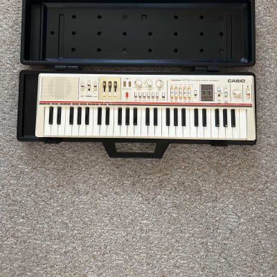 Casio MT-65 Casiotone 49-Key Synthesizer 1980s - White