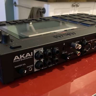 Akai MPC Live Standalone Sampler / Sequencer | Reverb Canada