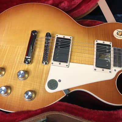 MINT! 2020 Gibson Les Paul 60's Standard Unburst Finish - Authorized Dealer - Full Warranty - DEMO image 8