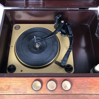 Vintage Magnavox Model Tube Phonograph Record Vinyl Player image 3