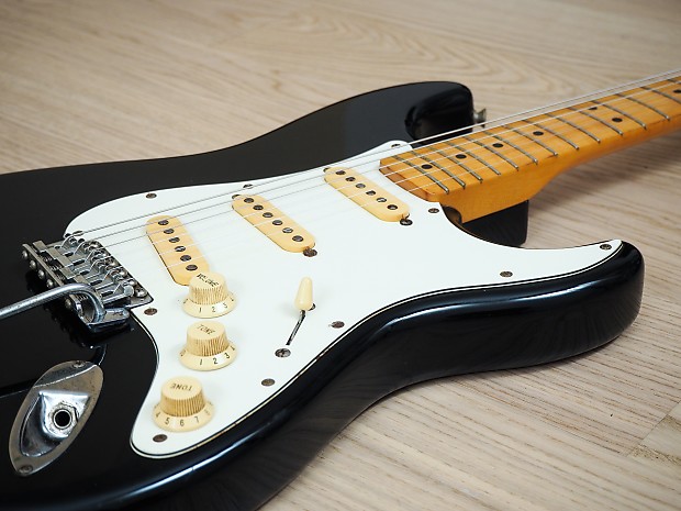 1986 Fender Stratocaster '72 Vintage Reissue Guitar Black