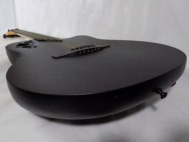 Ovation 1868T Elite 2003 Black (Case Included)