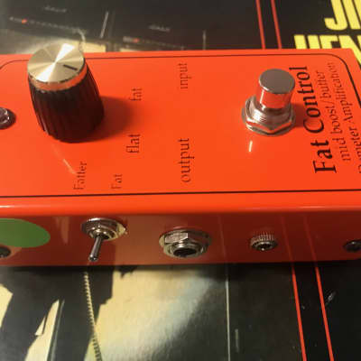 MB-2B Midboost/Fat Control Pedal | Demeter Amplification