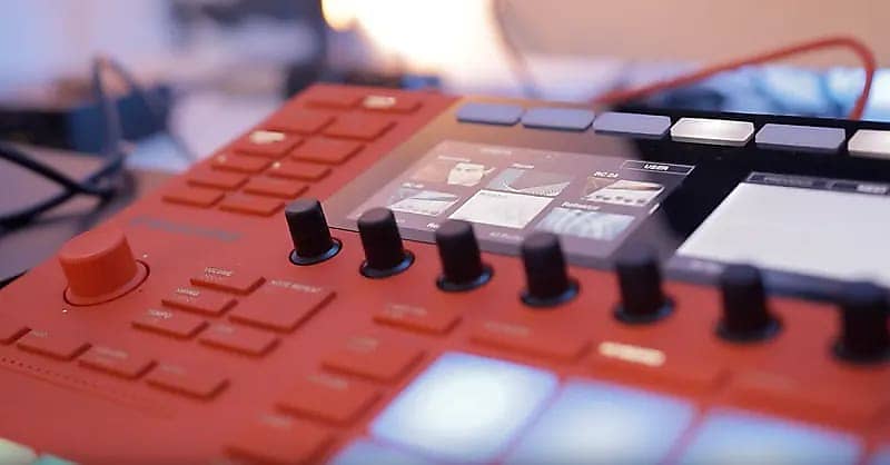 Native Instruments Maschine MK3, MK III Flame Orange Special