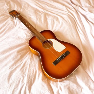 Vintage & mysterious 1960s guitar! Maybe Hopf or Cremona ! Very nice! Read the full ad! for sale