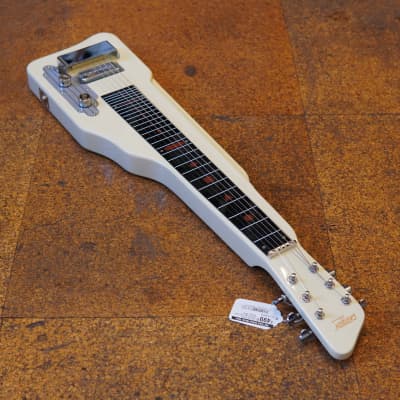 Gretsch G5700 Electromatic Lap Steel Vintage White image 4