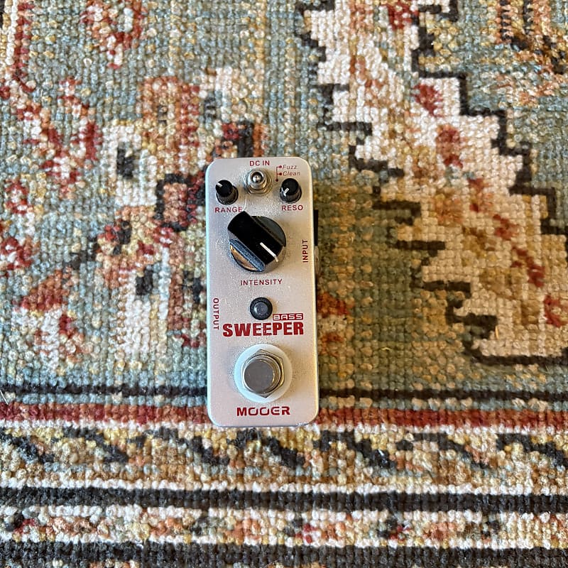 Mooer Bass Sweeper