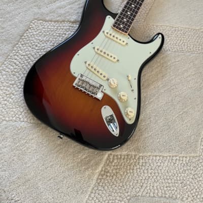 Fender Stratocaster American Standard Channel Bound 2016 - 3 Color Sunburst image 2