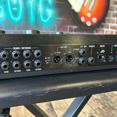 Line 6 Helix Floor Multi Effects Guitar Processor image 8