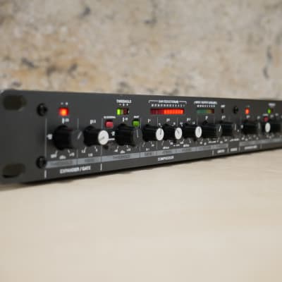 Alesis • 3632 Dual-Channel Compressor / Limiter / Gate *AS NEW IN BOX* image 6