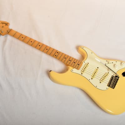 Fender ST-72 YM Yngwie Malmsteen Signature Stratocaster MIJ 1994 - 1999 - Vintage White image 5
