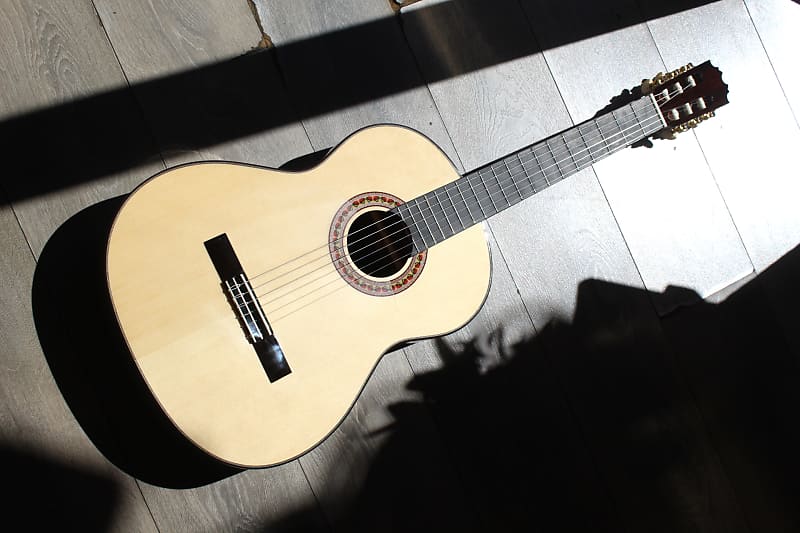 De Rosa USA Cutaway Acoustic-Electric Thin Body Guitar 