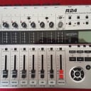 Zoom R24 USB Audio Interface / Digital Multitrack Recorder / Control Surface 2010s - Silver