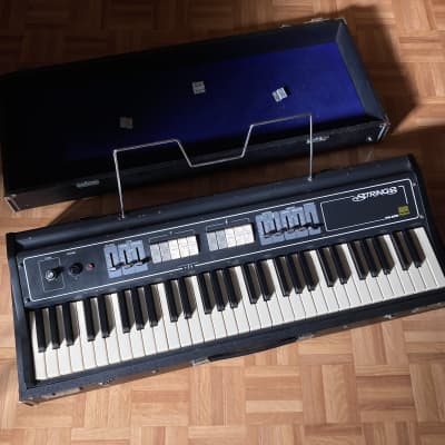 ☆ 1970s ☆ Roland RS-202 Analog String Synth ☆ BBD MN3002 ☆ Serviced !