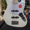 ON SALE-Squier Affinity Series™ Jazz Bass® V, Maple Fingerboard, White Pickguard, Olympic White