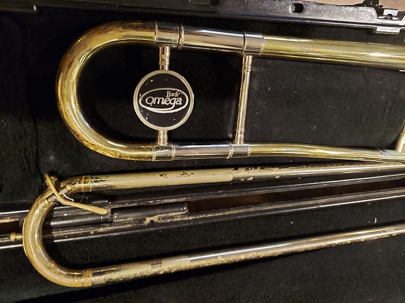 Bach Omega TB600 Trombone with case mouthpiece