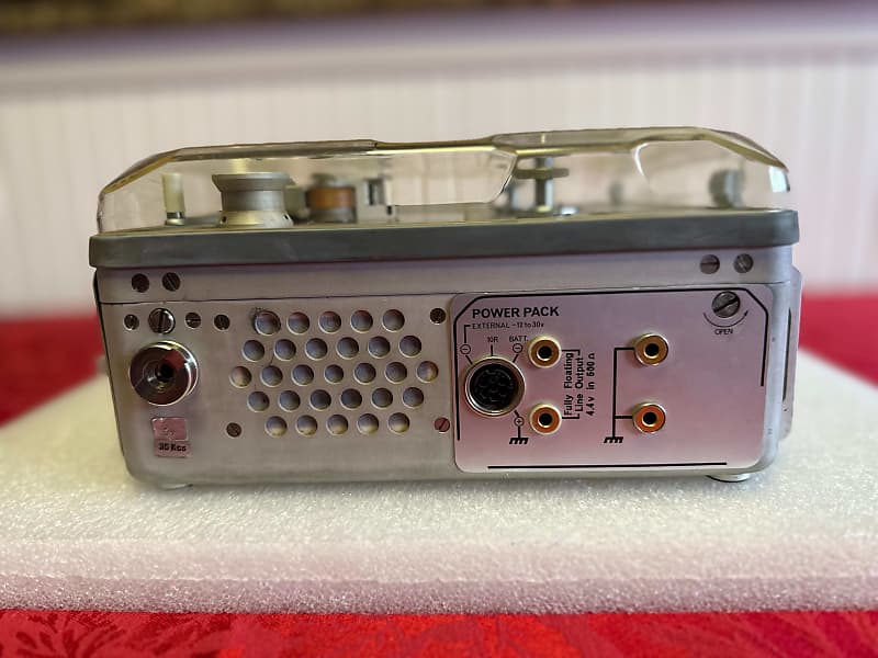 Nagra IV-D portable mono reel to reel tape recorder - 1/4 tape / 3-speed, Tested & Runs
