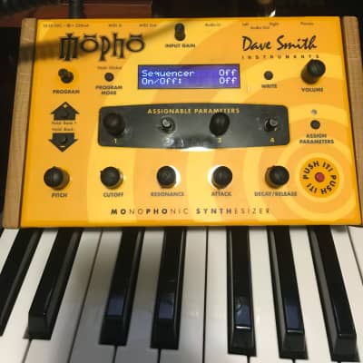 Dave Smith Instruments Mopho Desktop