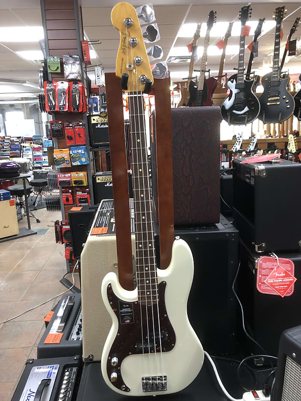 Fender American Professional II Precision Bass Left-Handed with Rosewood Fretboard 2020 Olympic White image 1
