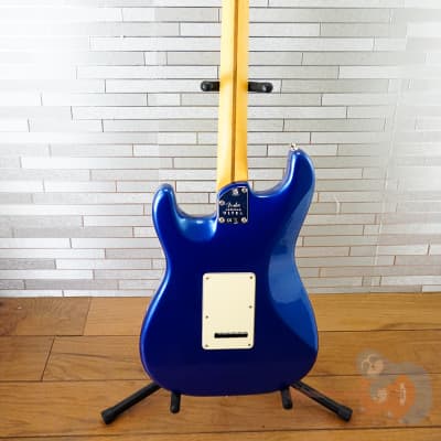 Fender American Ultra Stratocaster with Maple Fretboard - Cobra Blue image 10