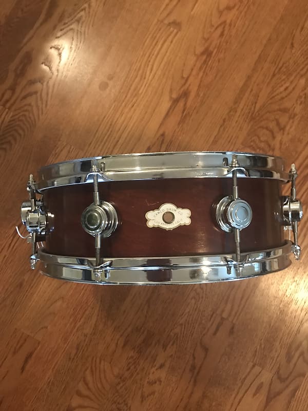 Vintage Camco LA Era Aristocrat Snare drum Original Stradivaruis Finish