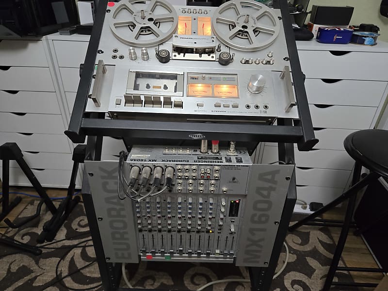 Pioneer RT-701 4-Track Stereo Reel-to-Reel Tape Deck 1977 - 1984 - Silver (similar to RT-707 - see below)