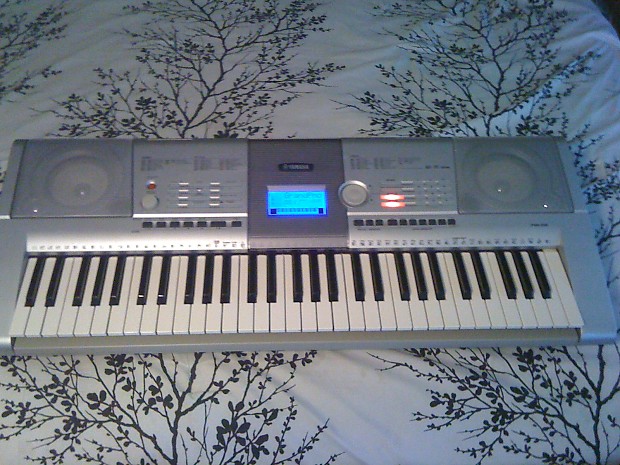 Grey online yamaha keyboard