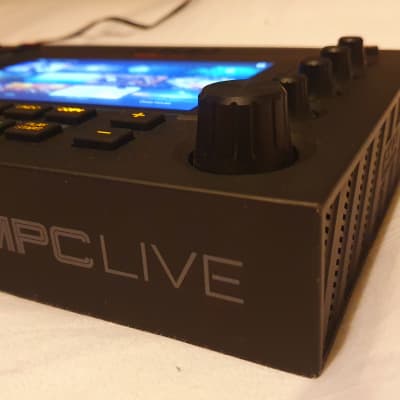 Akai Professional MPC Live | Ultra-Portable image 14