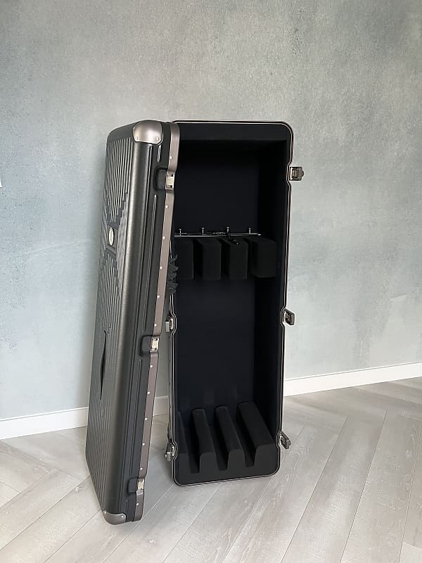 Quantum industries Inc Roadcase 3 electric guitars 2020 Reverb