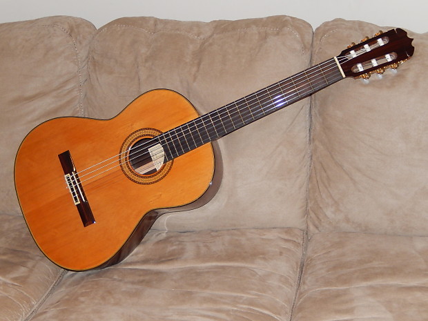 Made by Ryoji Matsuoka Workshop - Model M40 - Wonderful Classical Guitar in  Excellent Condition