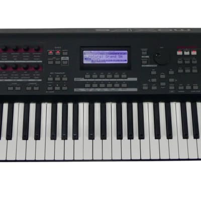 Yamaha MOXF 6 Production Synthesizer