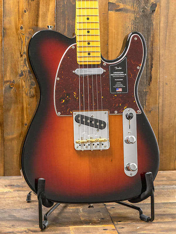 Fender American Professional II Telecaster, Maple Fingerboard, 3-Color  Sunburst