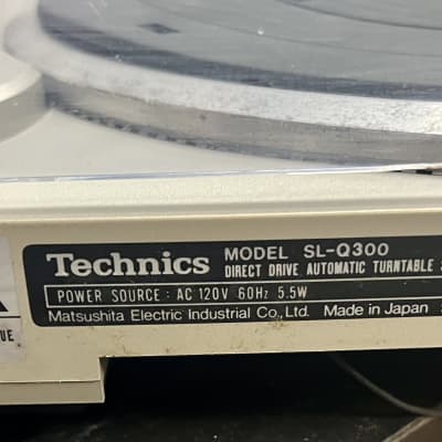 Technics SL-Q300 Vintage Turntable image 7