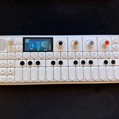 Portable / Arranger / Synth  Teenage Engineering OP-1 Synthesizer