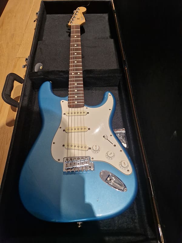 Sky blue deals stratocaster