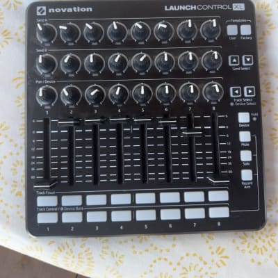 Novation Launch Control XL MIDI DAW Controller 2014 - 2022 - Black
