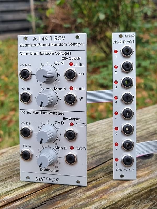 Doepfer A-149-1 + A-149-2 Quantized stored random voltages + expander