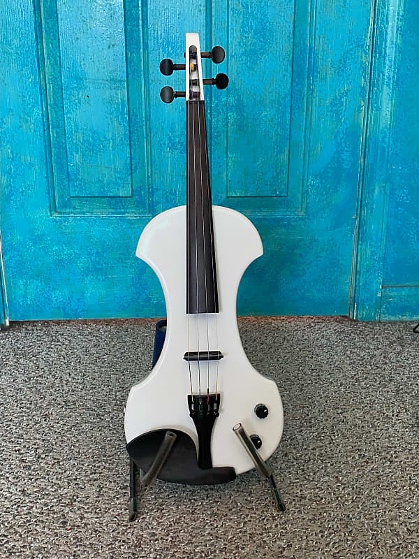Fender FV1 Electric Violin, 4/4 scale, white, bow and hard Reverb