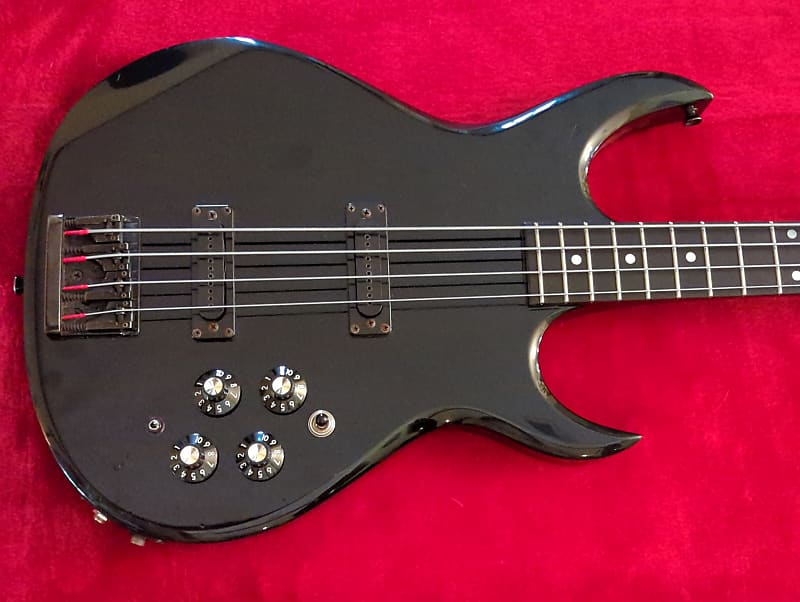 1987 Carvin LB60 Stereo Bass w/OHSC Reverb