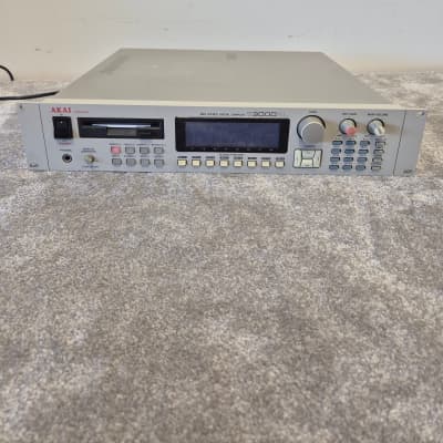 Akai S3000XL - Digital Sample-Based Subtractive Sampler