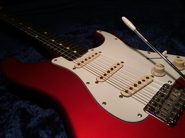 ギター 1984 Yamaha ST500R - Faded White 1984 Yamaha ST500R - Faded White ギター