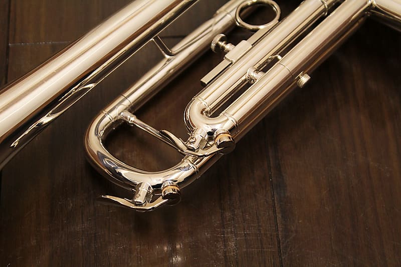 BACH Bach TR-600S B flat trumpet [SN AH21008124] [12/08]