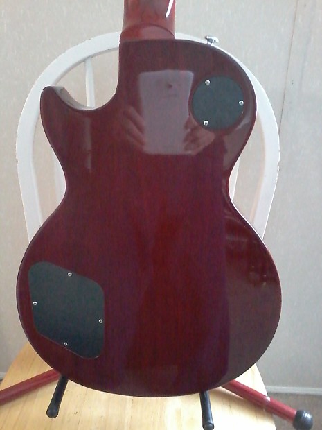 ギター Gibson Les Paul LPM Heritage Cherry 2015 Review: The 2015 Gibson LPM. This LP has some (maple) neck