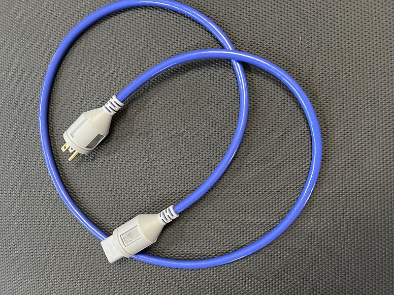 Isotek EVO3 Premier Power Cable  			