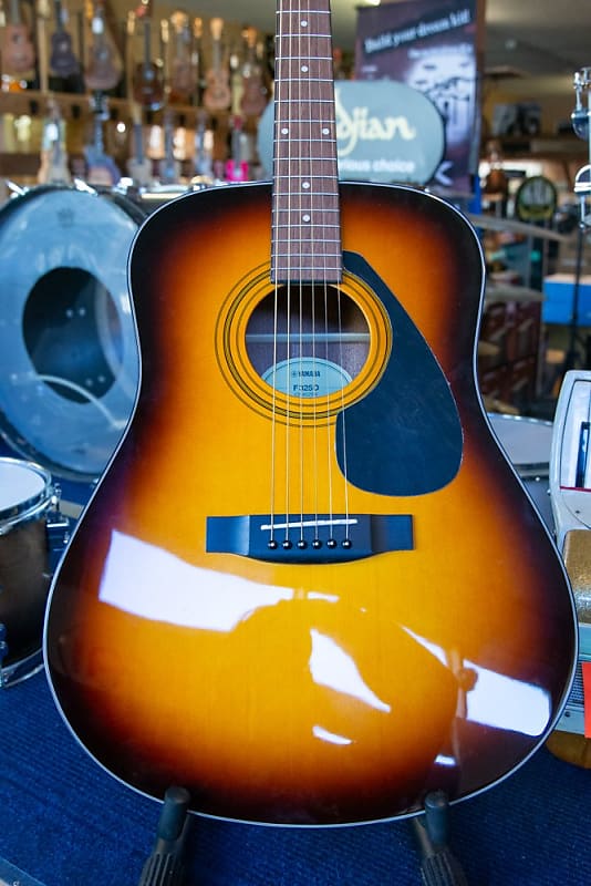 Yamaha f325d on sale acoustic guitar